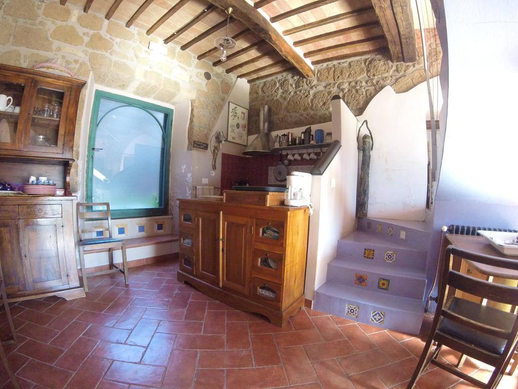 La Casa Dei Carrai Bed and Breakfast Pitigliano Exteriör bild